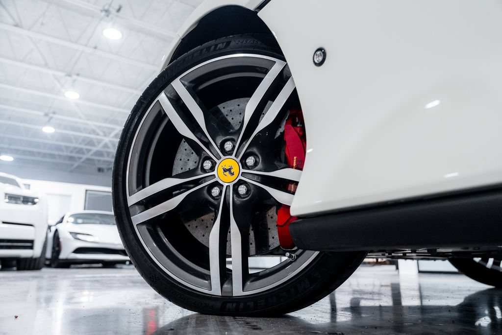 Used 2020 Ferrari Portofino RWD image 77