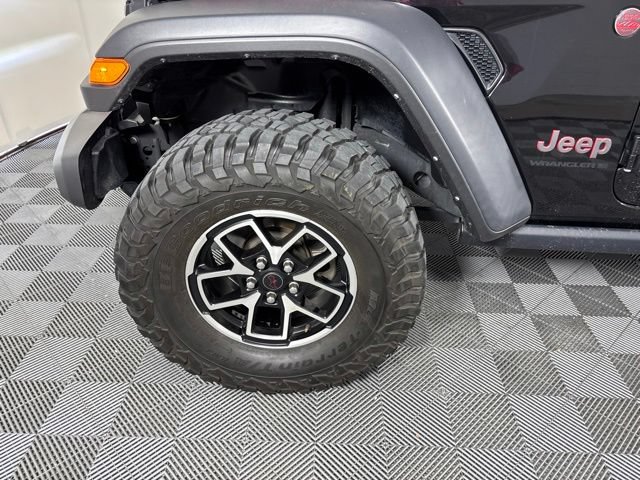 Used 2024 Jeep Wrangler Unlimited Rubicon w/ Technology Group AWD/4WD image 10