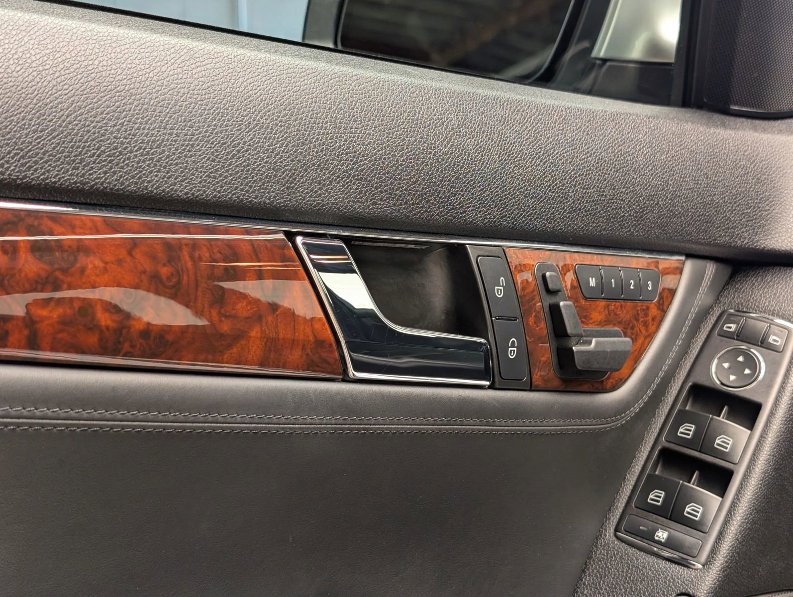 Used 2009 Mercedes-Benz C 63 AMG Sedan image 14