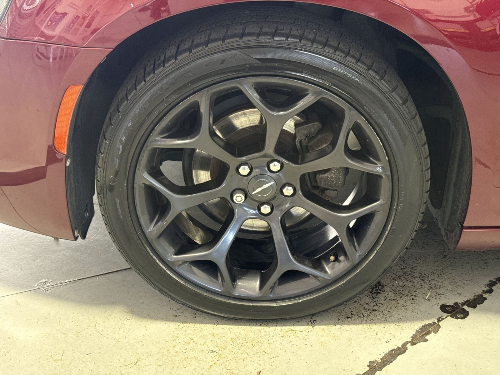 Used 2019 Chrysler 300 Touring w/ Sport Appearance Package RWD image 13