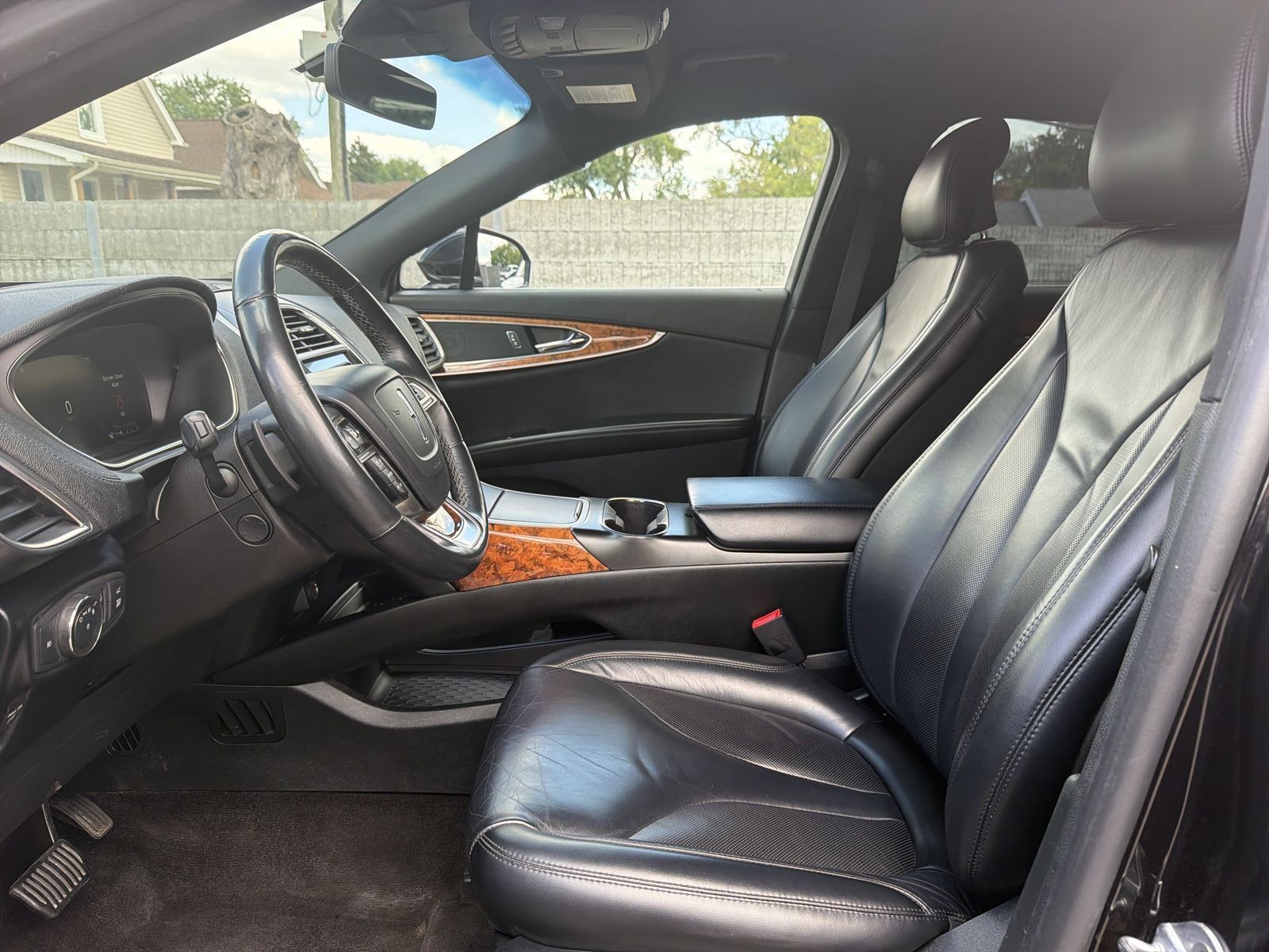 Used 2019 Lincoln Nautilus Select AWD/4WD image 11