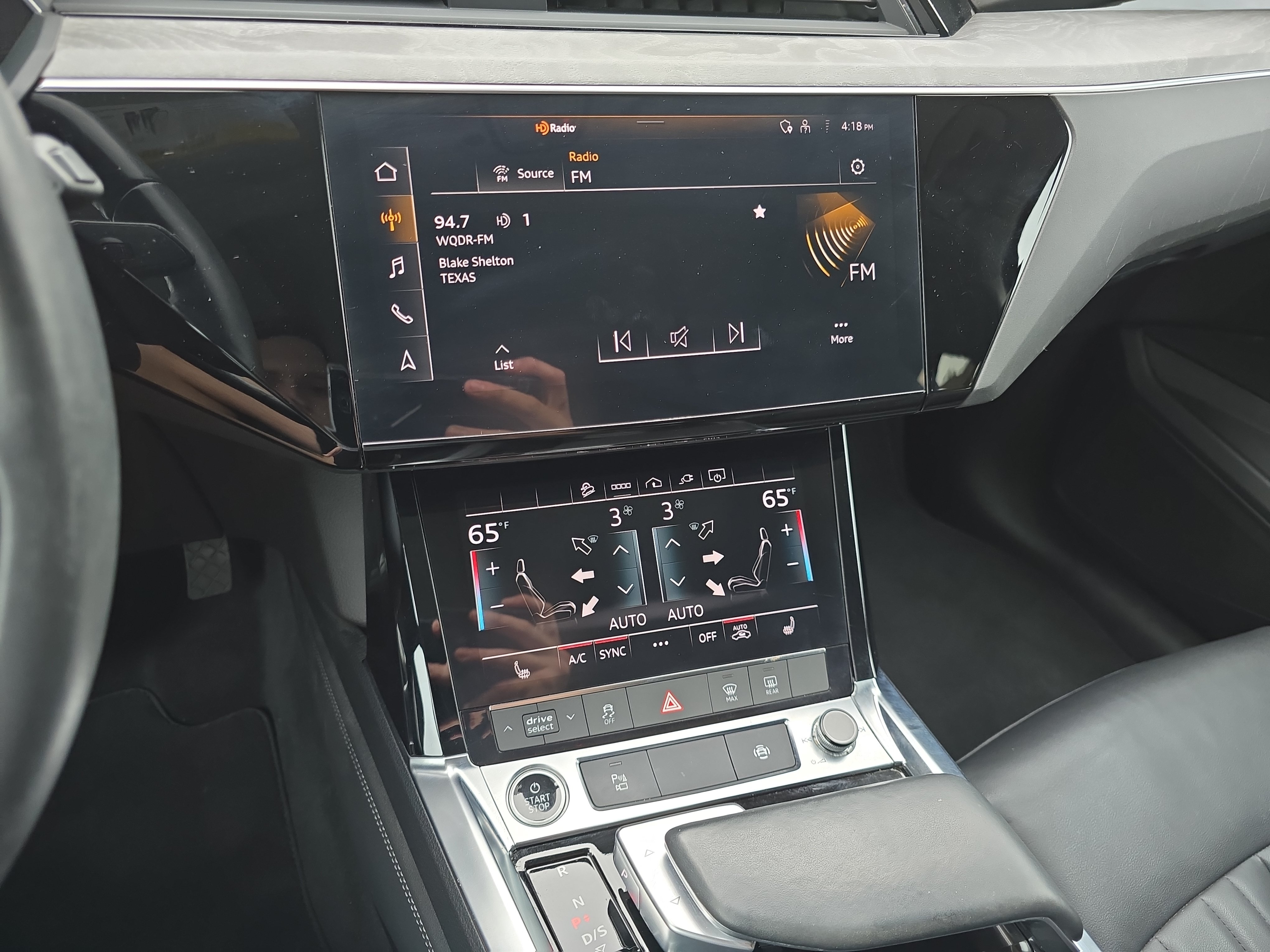 Used 2024 Audi Q8 e-tron Premium Plus AWD/4WD image 20