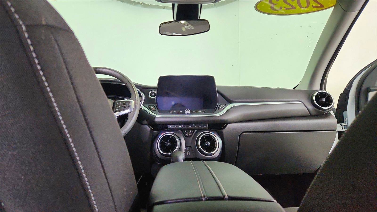 Used 2023 Chevrolet Blazer LT image 29