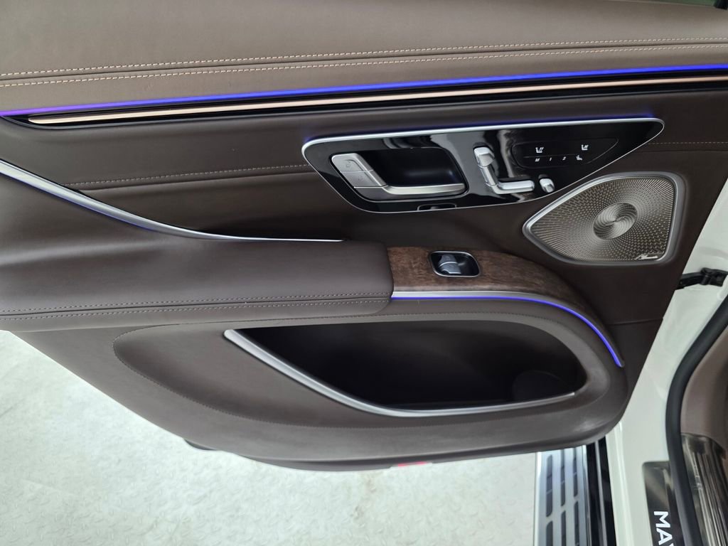 Certified 2024 Mercedes-Benz Maybach EQS 680 4MATIC image 17