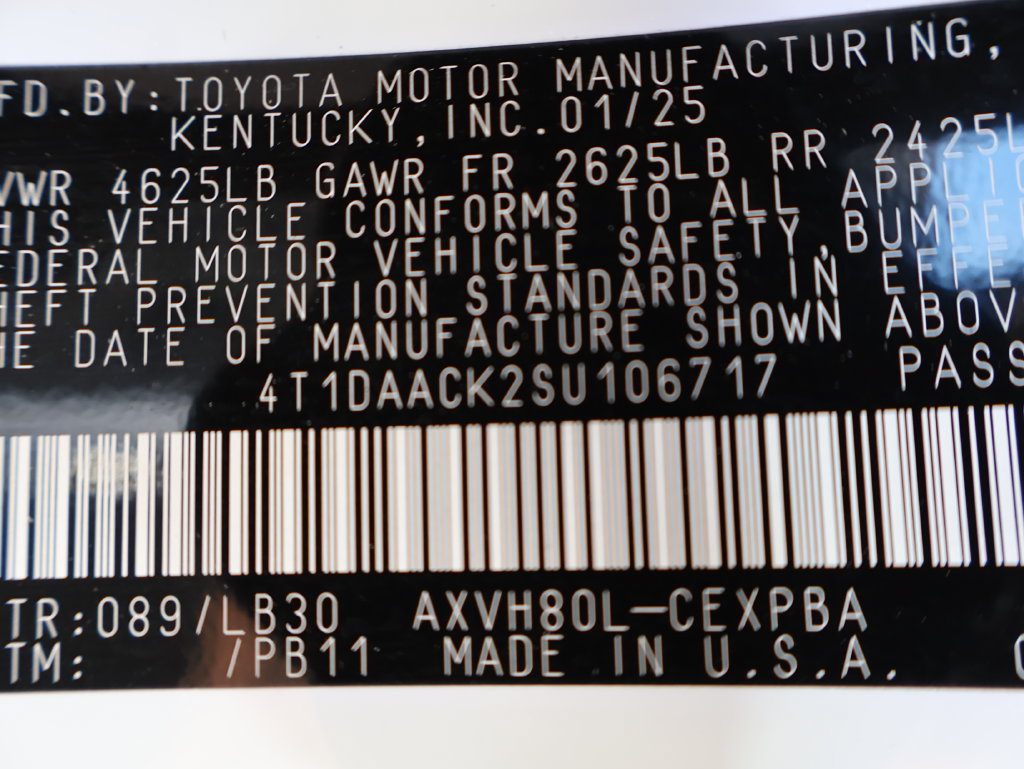 Used 2025 Toyota Camry XSE FWD image 37