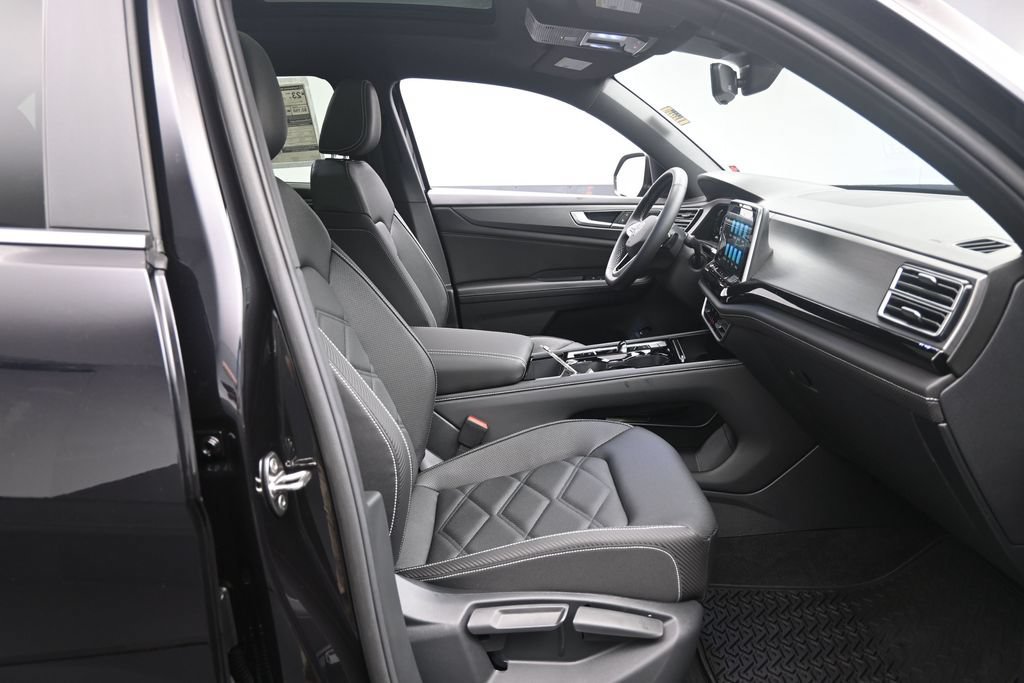 New 2026 Volkswagen Atlas Cross Sport SE FWD image 27