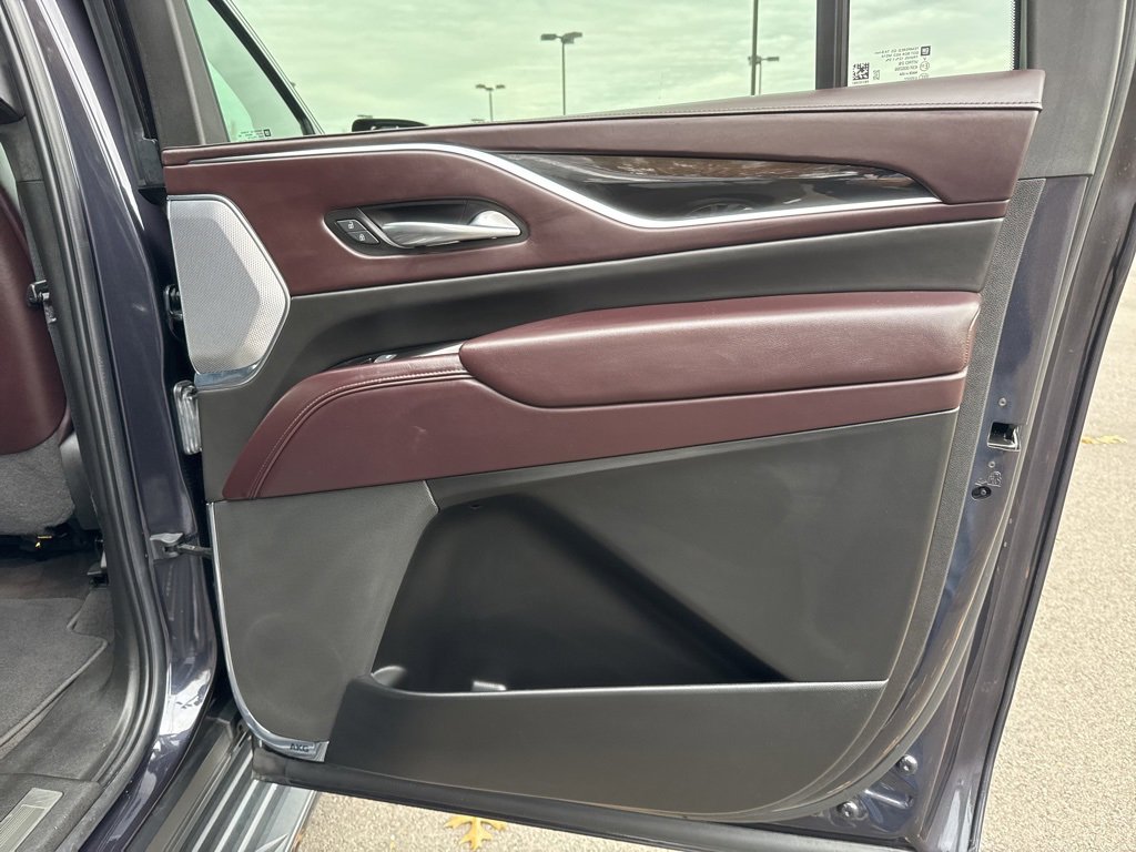 Used 2022 Cadillac Escalade ESV Premium Luxury Platinum image 26