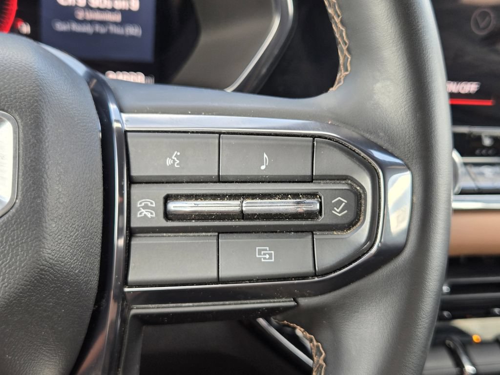 Used 2024 GMC Canyon AT4 w/ Technology Package AWD/4WD image 28