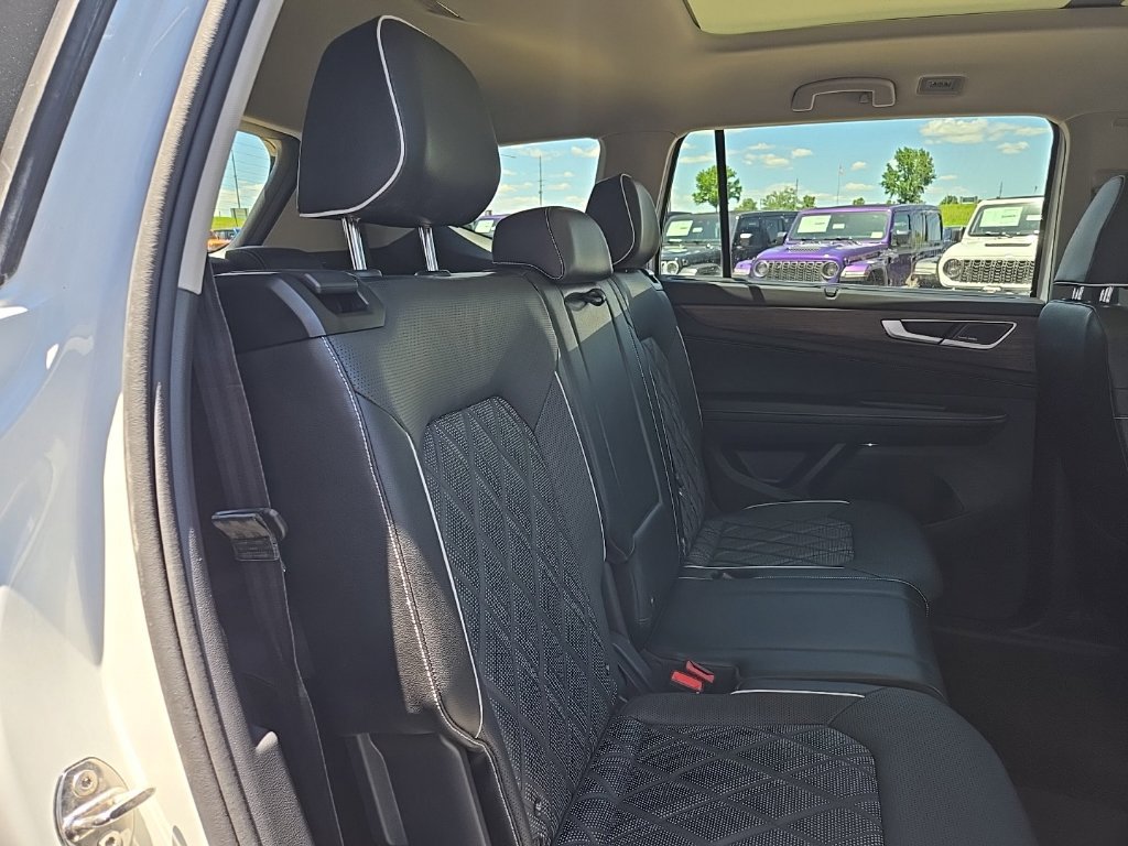 Used 2024 Volkswagen Atlas SEL Premium R-Line AWD/4WD image 86