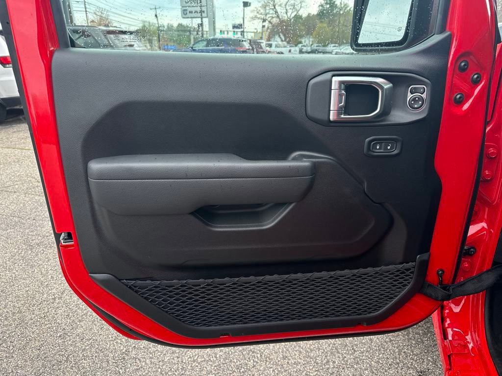 New 2025 Jeep Wrangler Sport S image 9