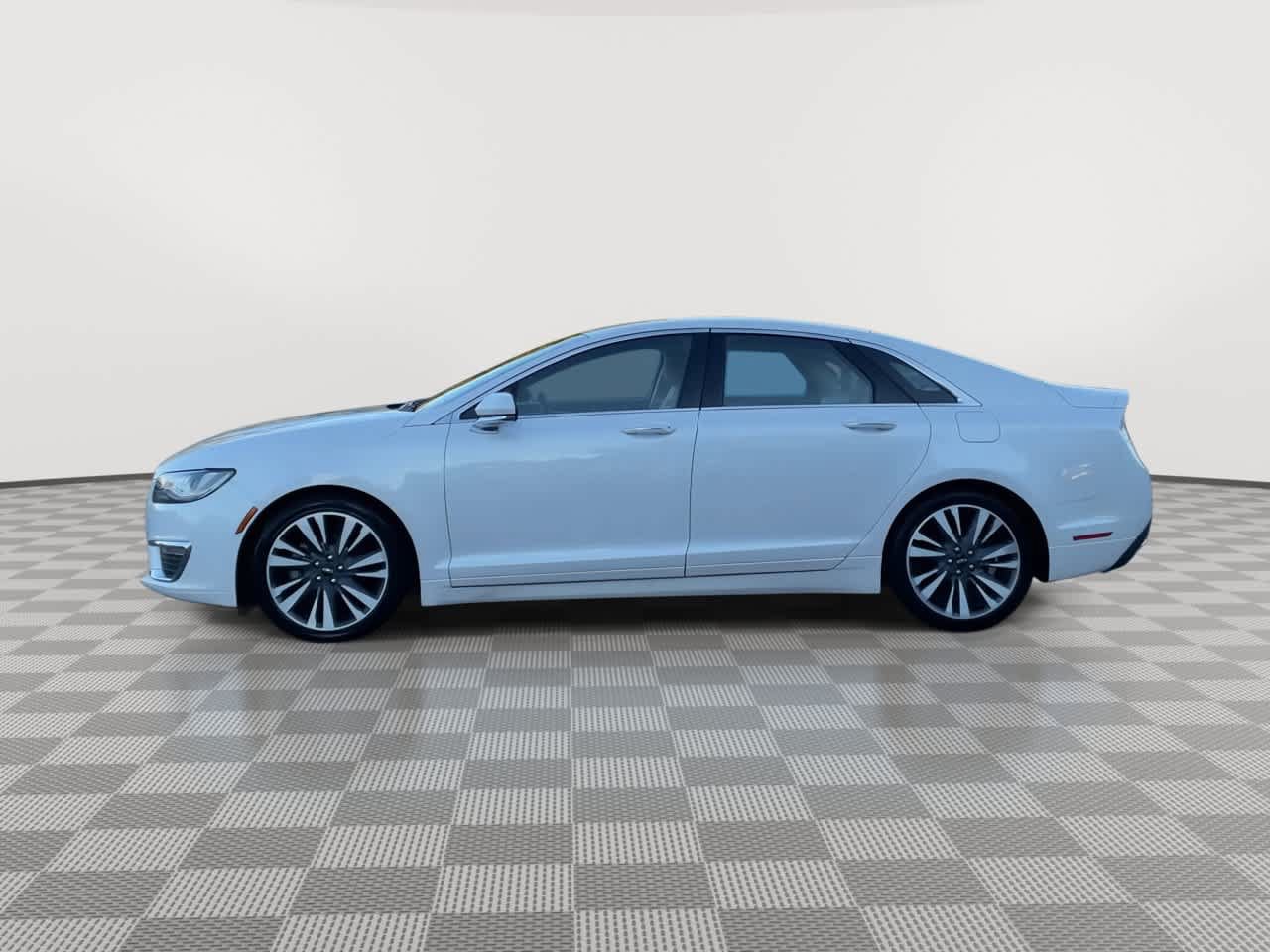 Used 2017 Lincoln MKZ Select w/ Select Plus Package FWD image 5