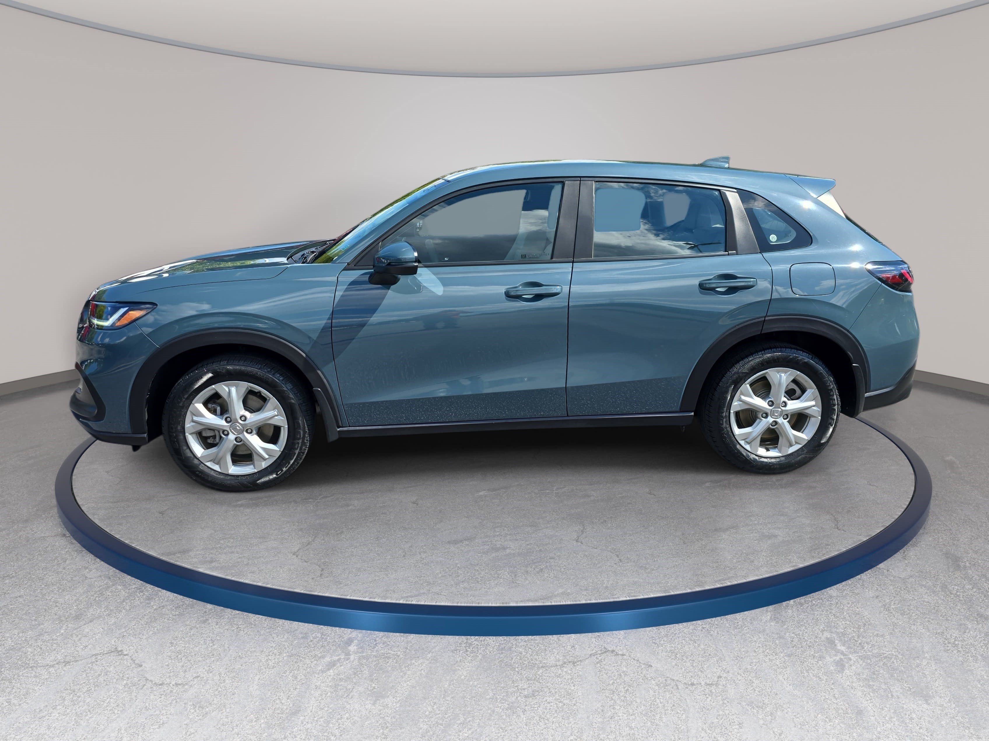 Certified 2025 Honda HR-V LX image 8
