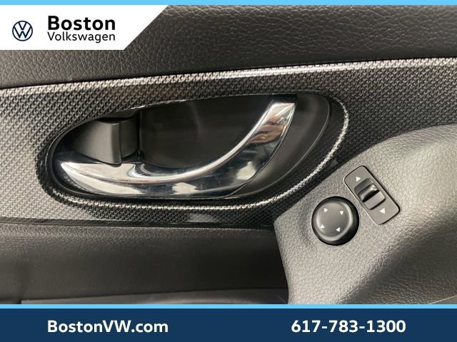 Used 2015 Nissan Rogue SL w/ SL Premium Package image 28