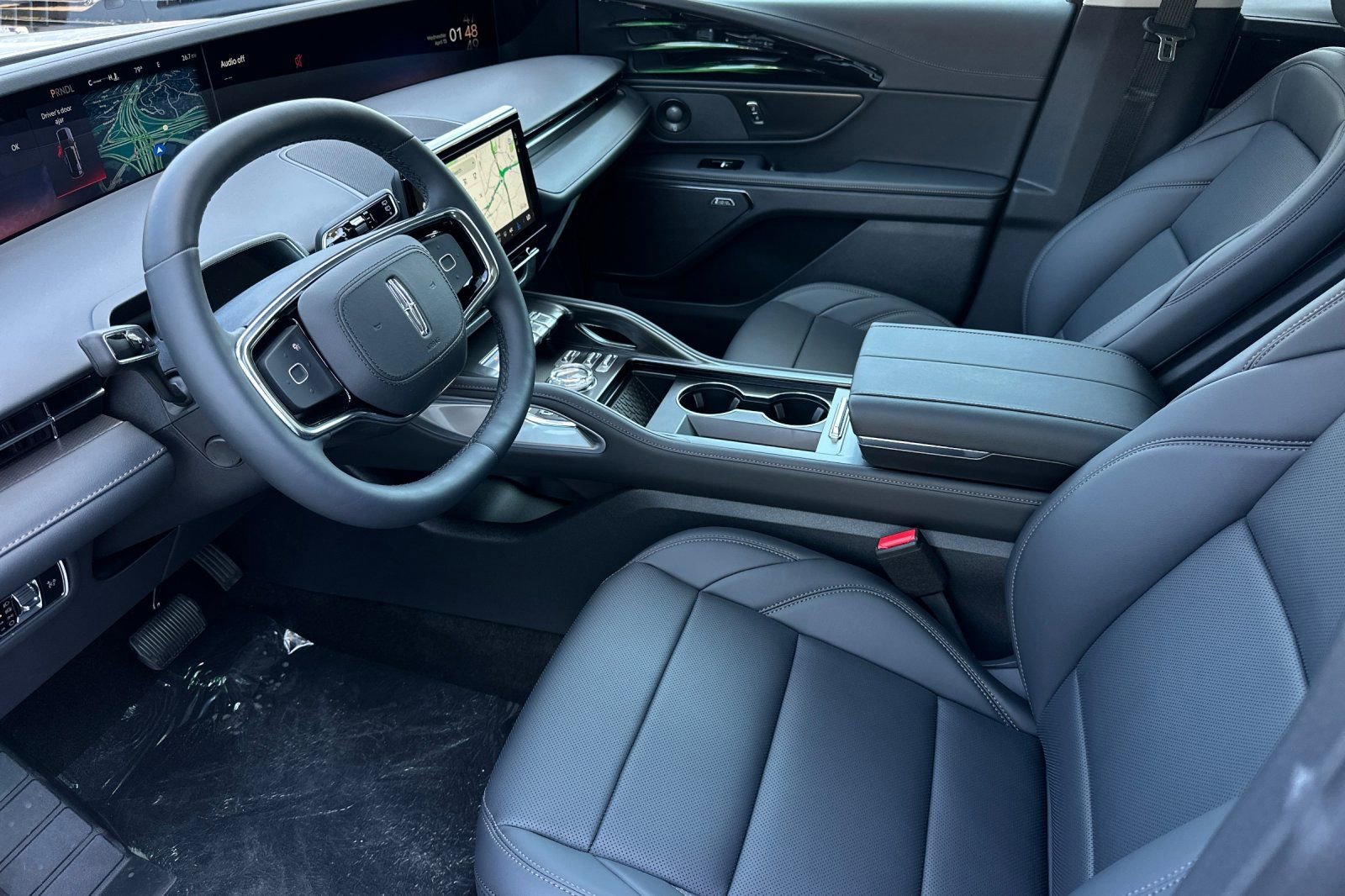 New 2026 Lincoln Nautilus Premier w/ Equipment Group 102A AWD/4WD image 9