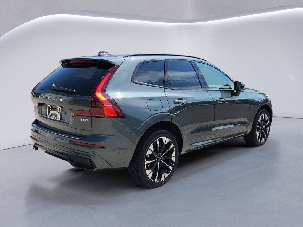 New 2026 Volvo XC60 T8 Plus w/ Protection Package Premier AWD/4WD image 4