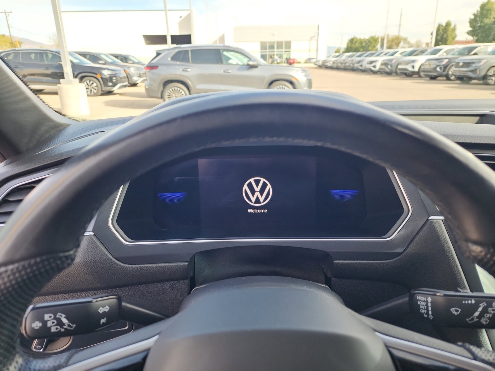 Certified 2023 Volkswagen Tiguan SE R-Line image 10