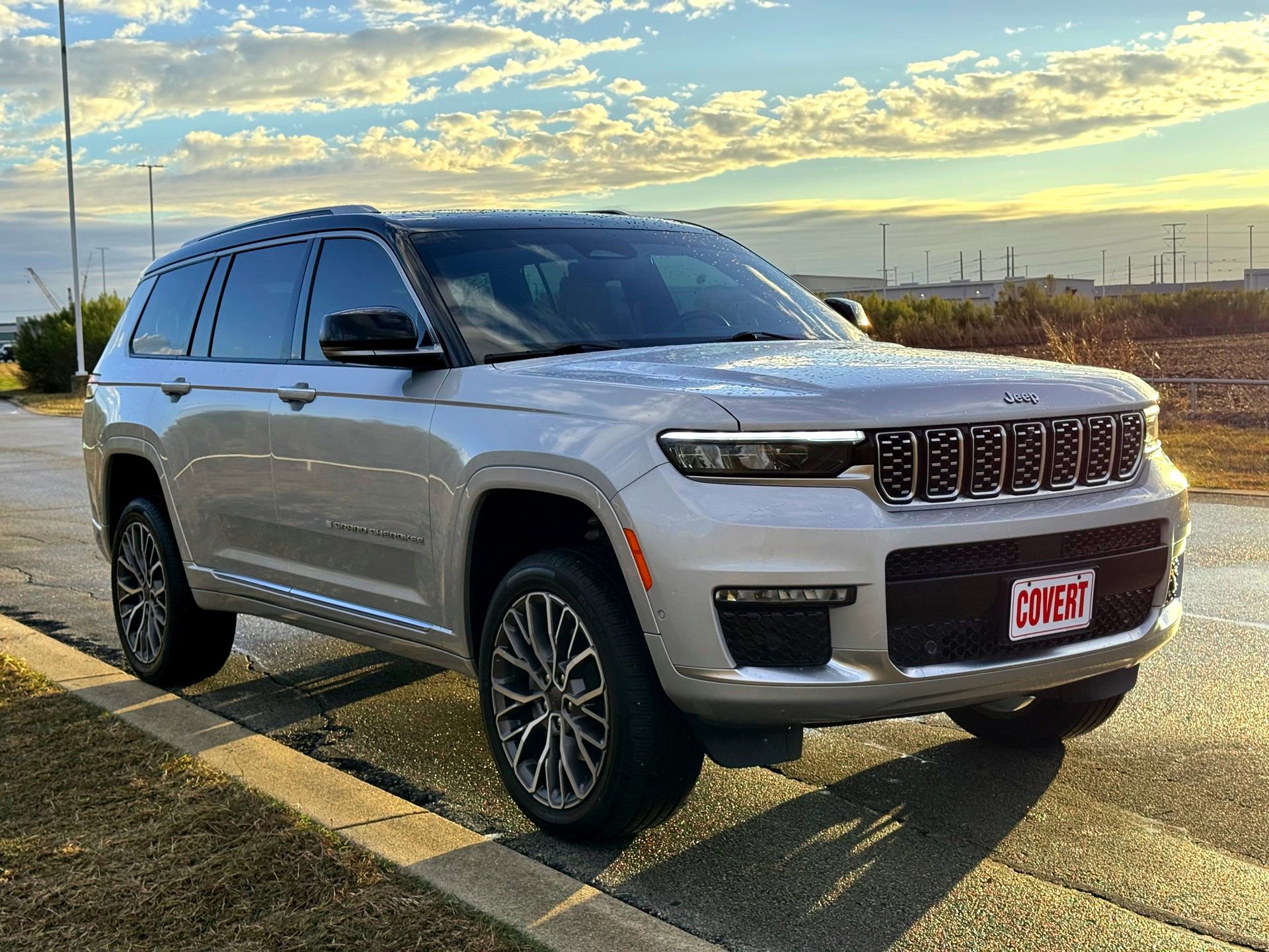 Used 2021 Jeep Grand Cherokee L Summit image 4