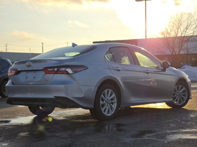 Used 2023 Toyota Camry LE w/ Convenience Package image 10