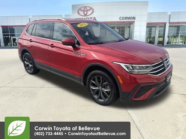 Used 2022 Volkswagen Tiguan SE image 1