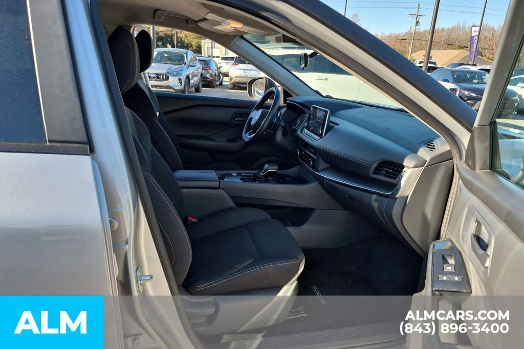 Used 2024 Nissan Rogue S image 22