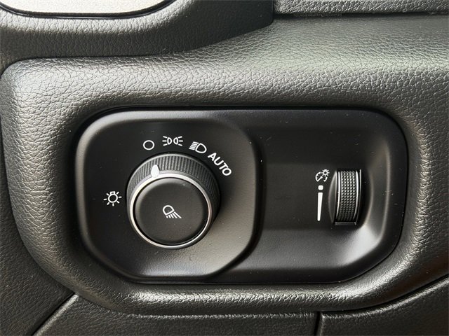 Used 2024 RAM 3500 Tradesman w/ Chrome Appearance Group image 20