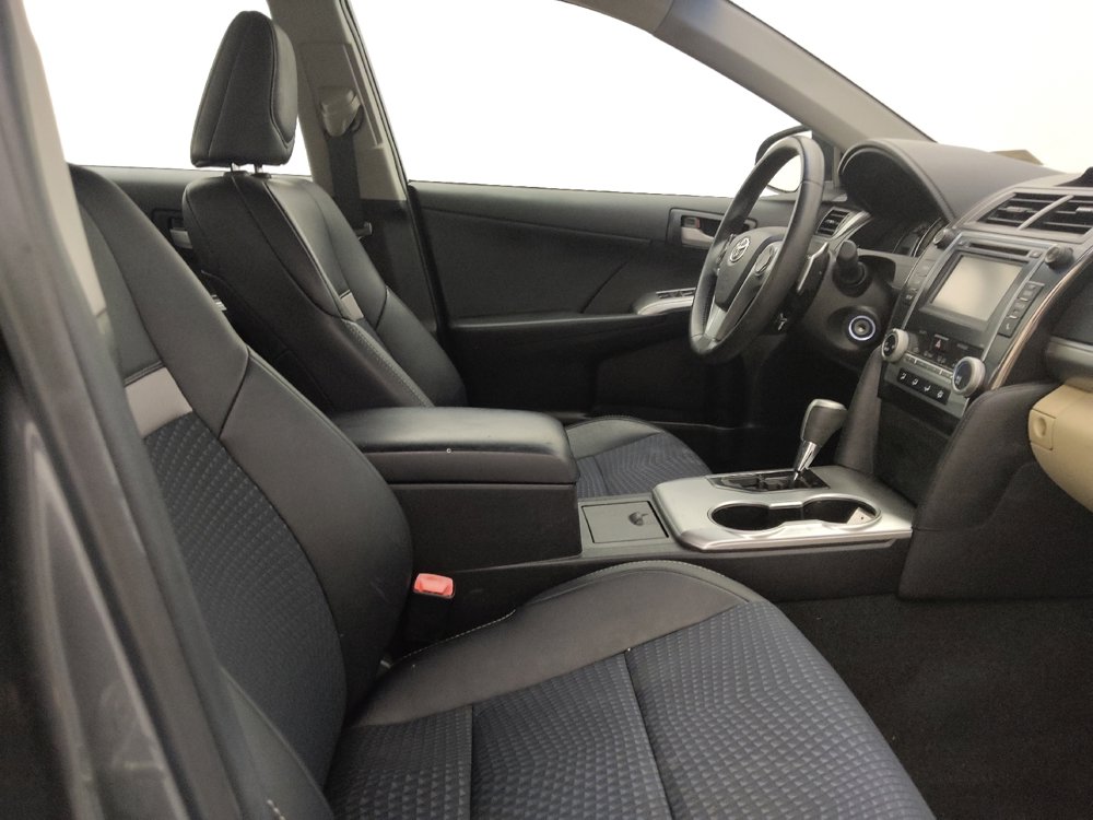 Used 2014 Toyota Camry SE image 21