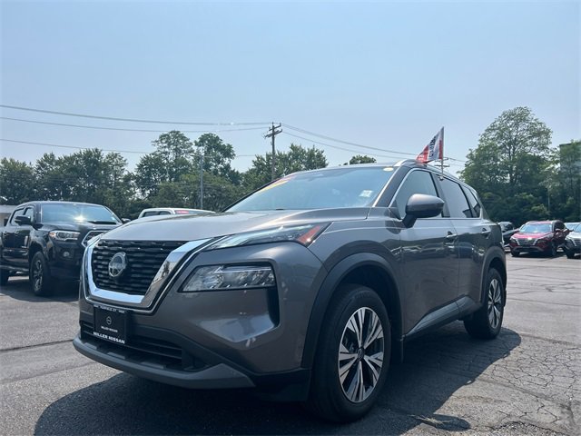Certified 2022 Nissan Rogue SV w/ SV Premium Package image 5