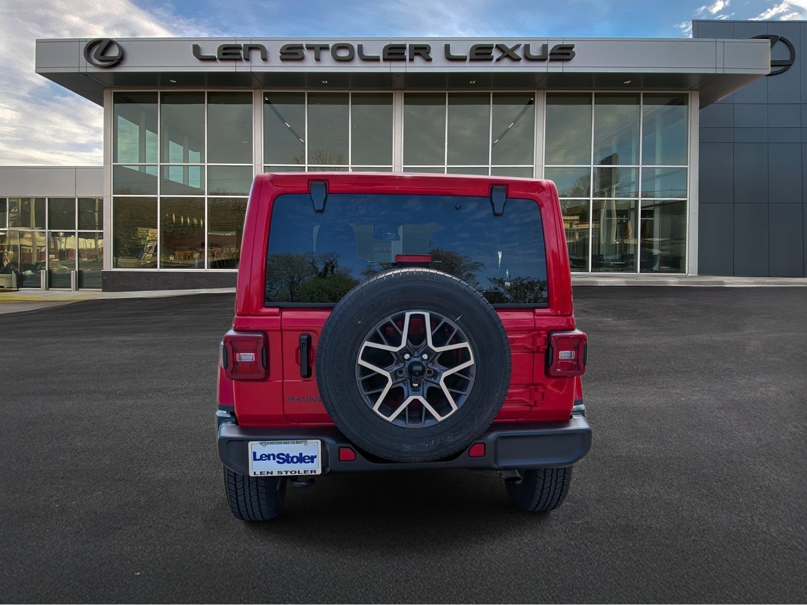 Used 2025 Jeep Wrangler Unlimited Sahara AWD/4WD image 4