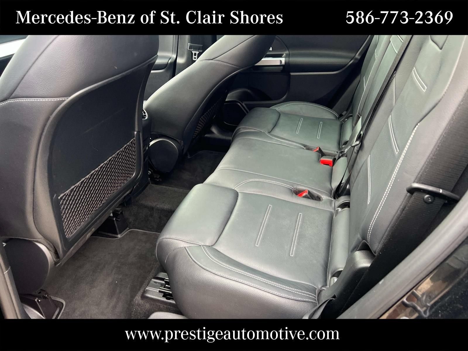 Used 2021 Mercedes-Benz GLB 35 AMG 4MATIC image 12