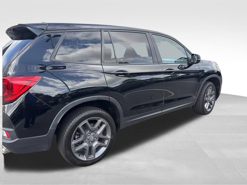 Used 2023 Honda Passport EX-L image 3