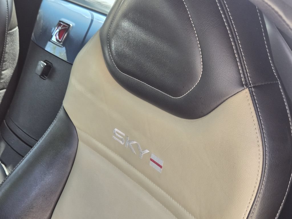 Used 2008 Saturn Sky Red Line RWD image 19