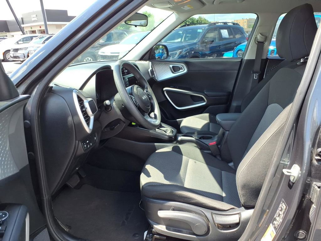 Used 2022 Kia Soul LX w/ Technology Package FWD image 19