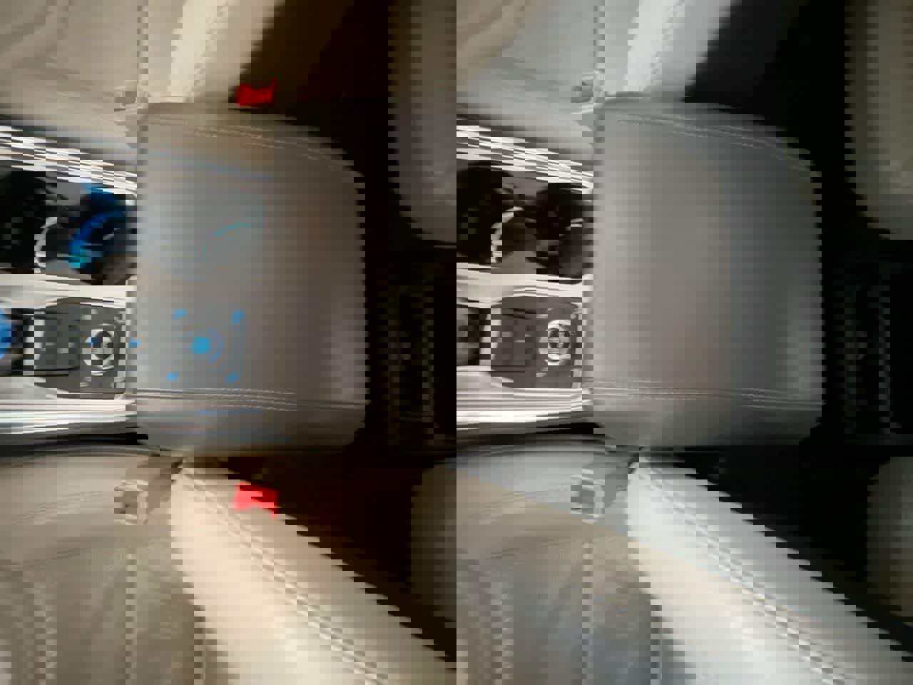 Used 2020 Ford Explorer Platinum w/ Premium Technology Package image 21