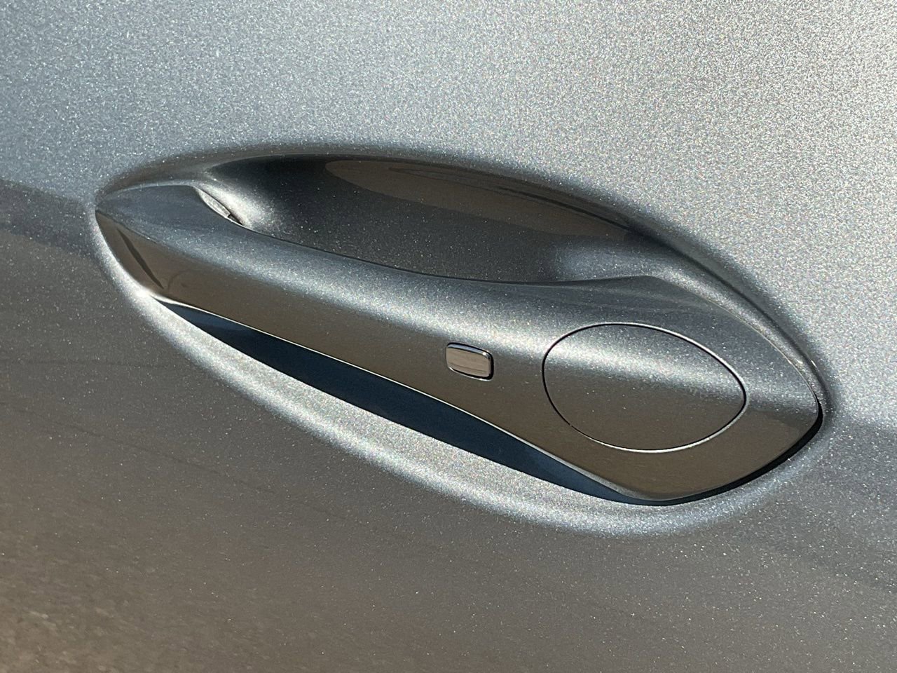 Used 2025 Chevrolet Trax LT w/ LT Convenience Package image 9