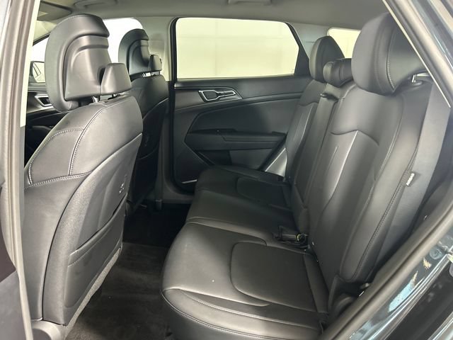 Used 2025 Kia Sportage EX FWD image 25