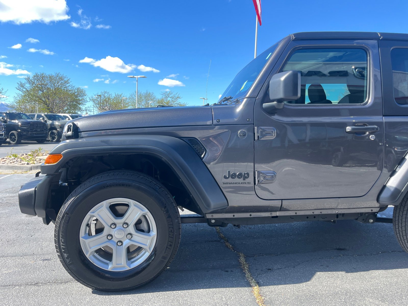 Used 2023 Jeep Wrangler Sport S image 9