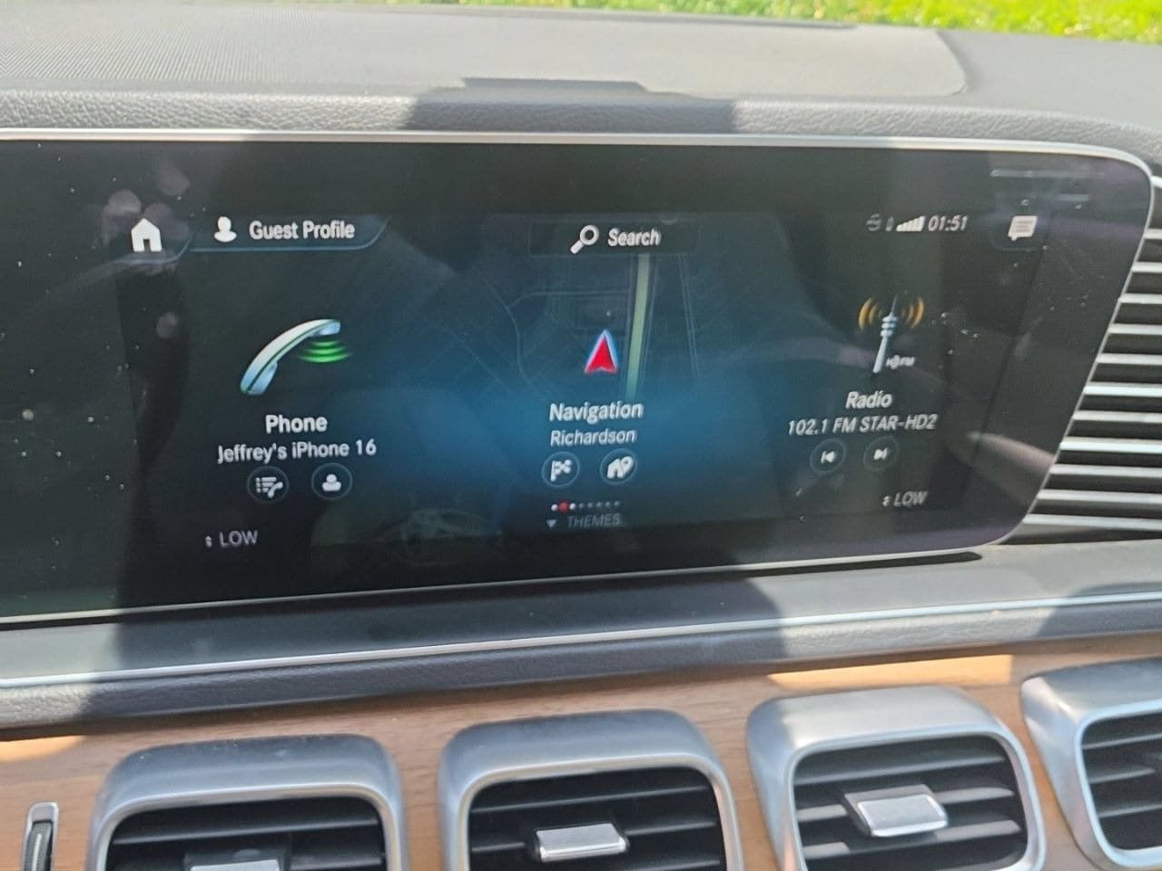 Used 2022 Mercedes-Benz GLE 350 w/ Premium Package image 8