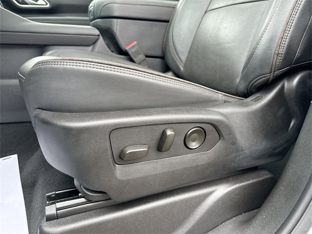 Used 2024 Chevrolet Tahoe High Country w/ Advanced Technology Package image 12