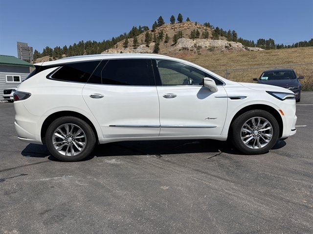 Used 2022 Buick Enclave Avenir w/ Trailering Package, 5000 lbs. AWD/4WD image 5
