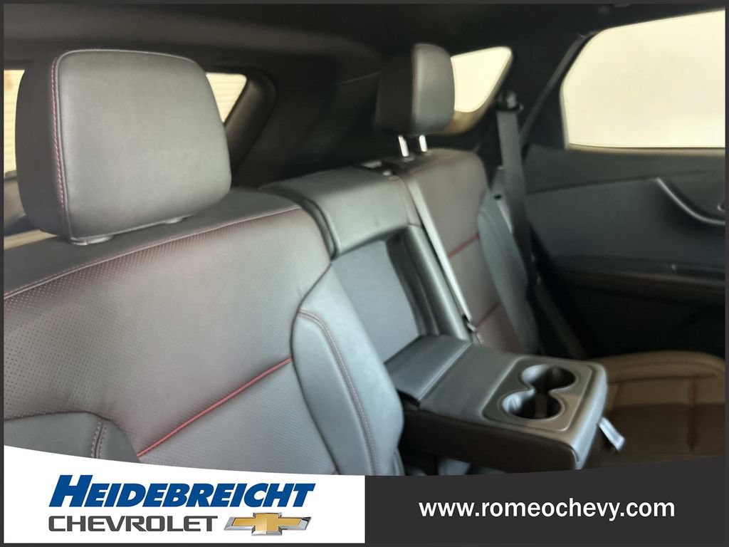 Used 2025 Chevrolet Blazer RS w/ Enhanced Convenience Package AWD/4WD image 34