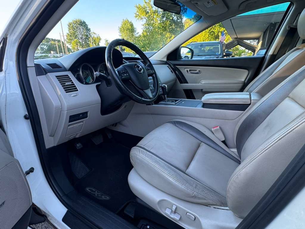 Used 2012 MAZDA CX-9 Touring w/ Moonroof & Bose Audio Pkg AWD/4WD image 9