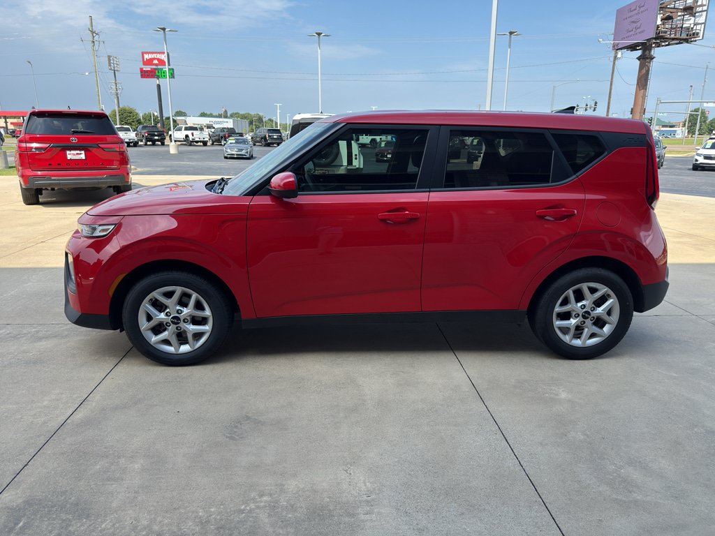Used 2022 Kia Soul LX w/ Technology Package FWD image 5