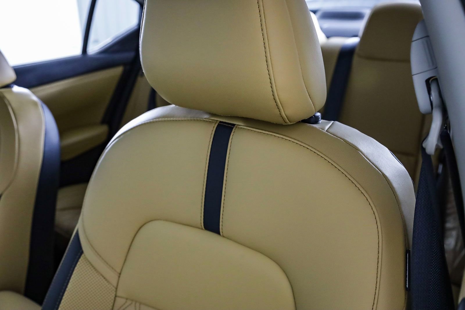 Used 2025 Nissan Sentra SV w/ SV Premium Package image 29