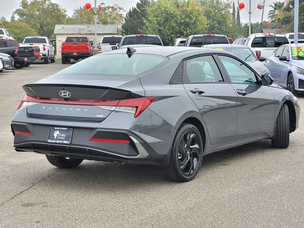 New 2026 Hyundai Elantra Sport image 4