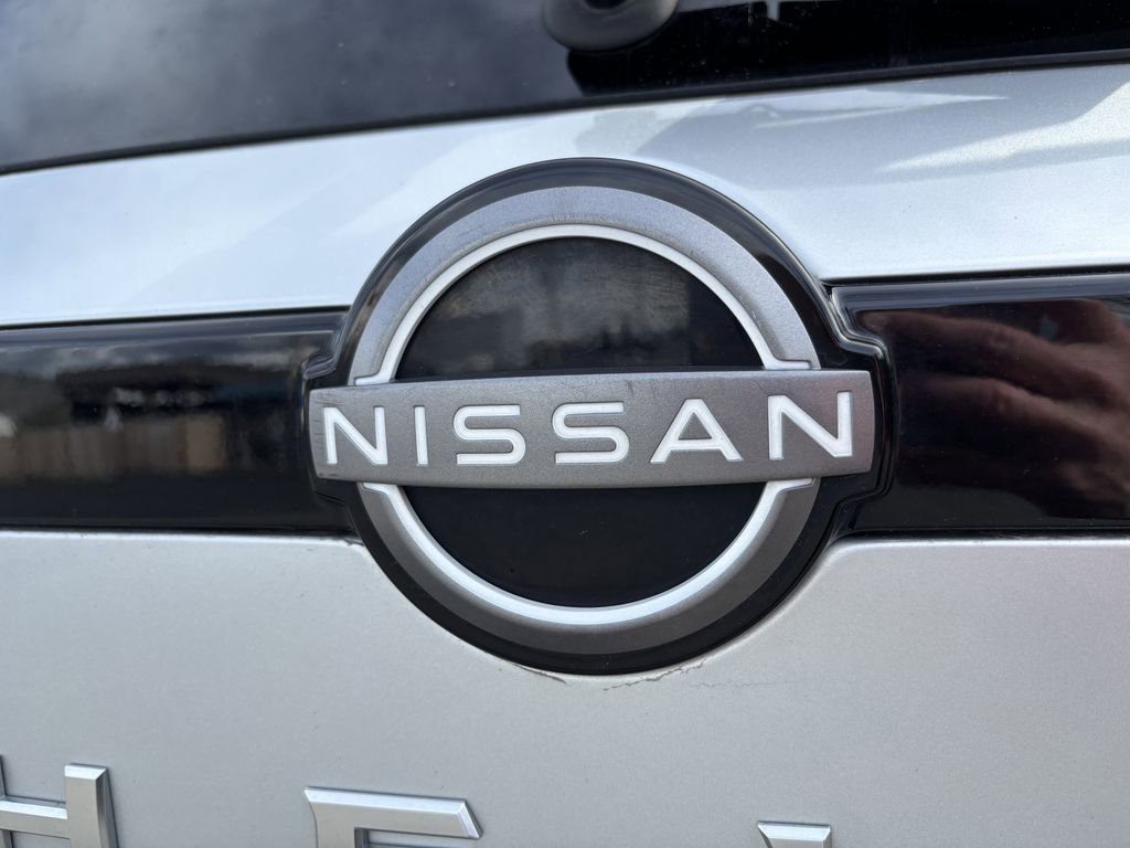 Used 2025 Nissan Pathfinder SV AWD/4WD image 11