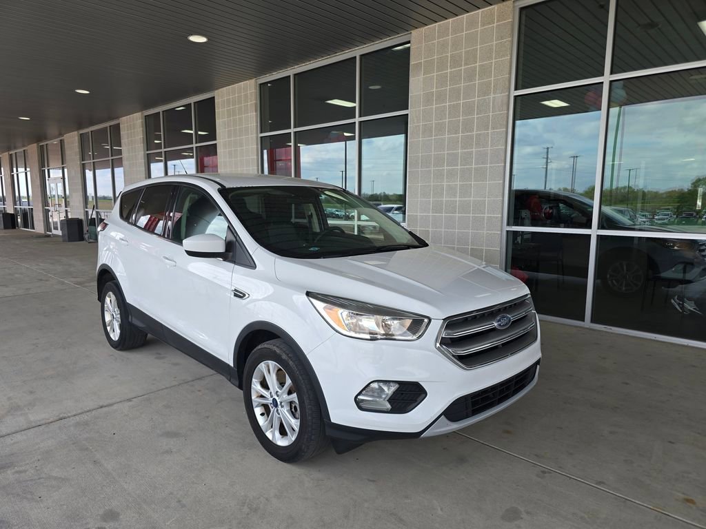 Used 2017 Ford Escape SE image 8