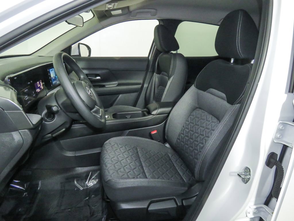 Certified 2025 Nissan Kicks SV image 16