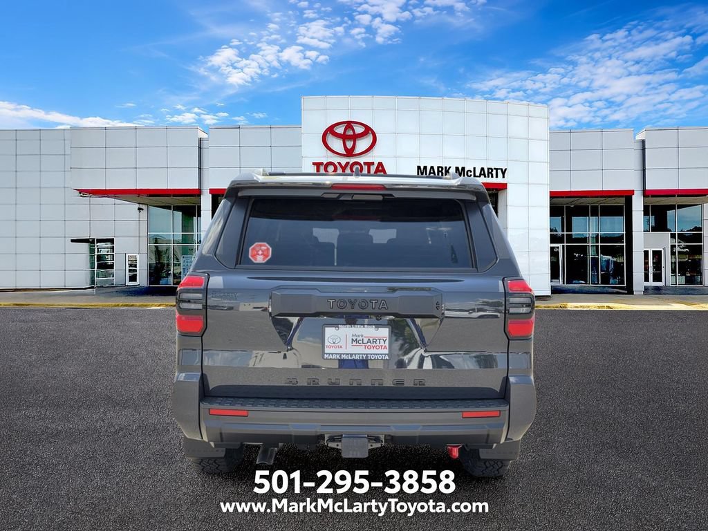 New 2026 Toyota 4Runner SR5 AWD/4WD image 4