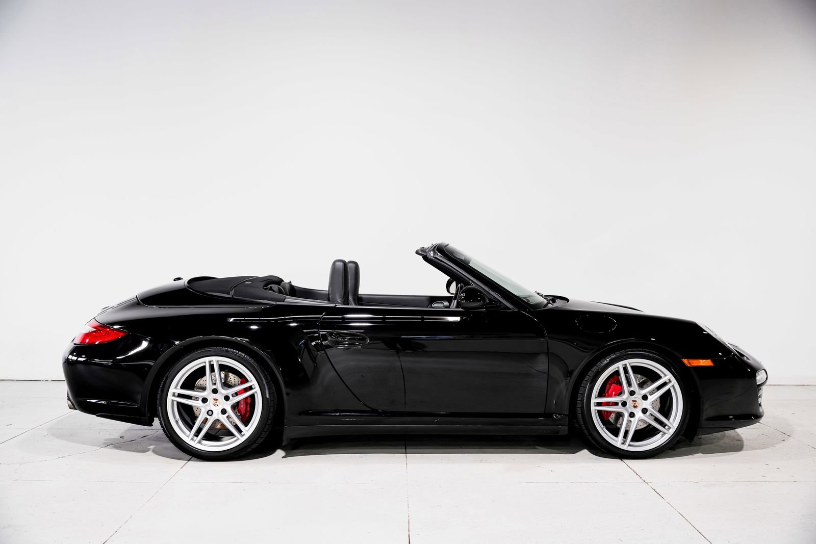 Used 2010 Porsche 911 Carrera 4S AWD/4WD image 2