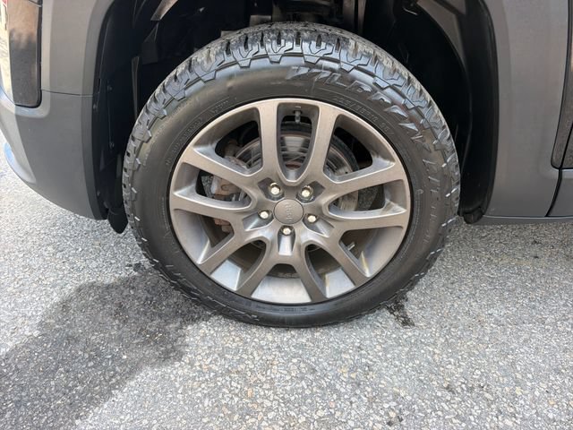 Used 2016 Jeep Renegade 75th Anniversary AWD/4WD image 32
